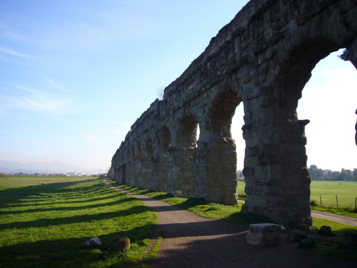 Casa Paestum. Your Wonderful Garden In Rome Luaran gambar